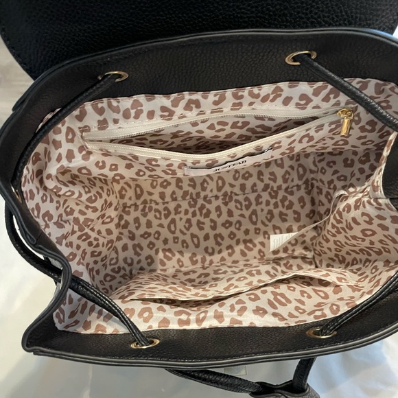JustFab black backpack - Picture 7 of 7